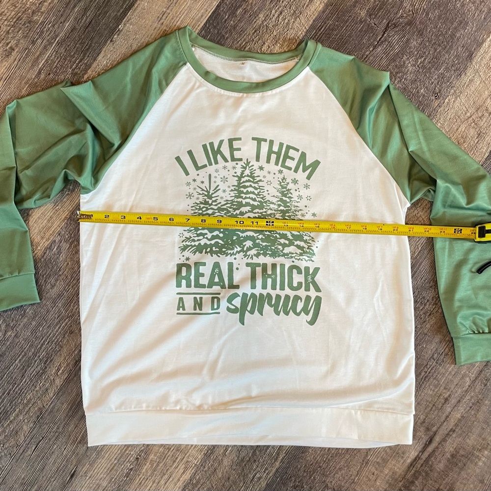 Festive Graphic Long-sleeve Shirts - Green and Red - Picture 4 of 9
